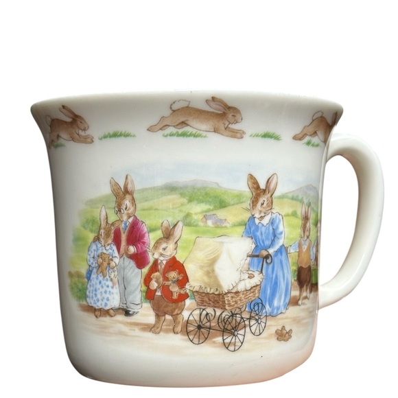 Royal Doulton 1988 “Bunnykins” English Bone China Mug with Bunny Design - Picture 1 of 6